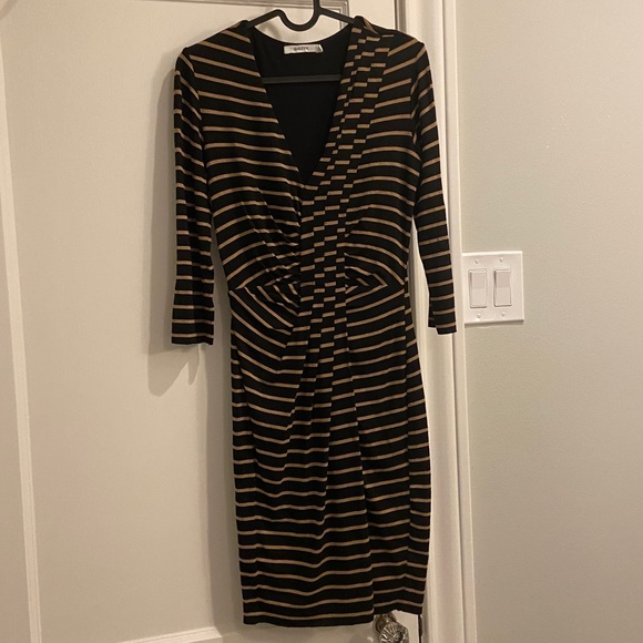 Bailey 44 dress size XS navy gold long sleeve like new